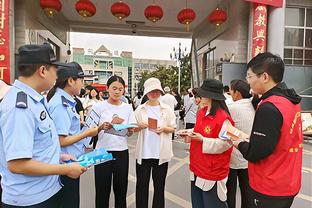 美记：西卡不太可能去76人和独行侠 但有10支队伍对其有意